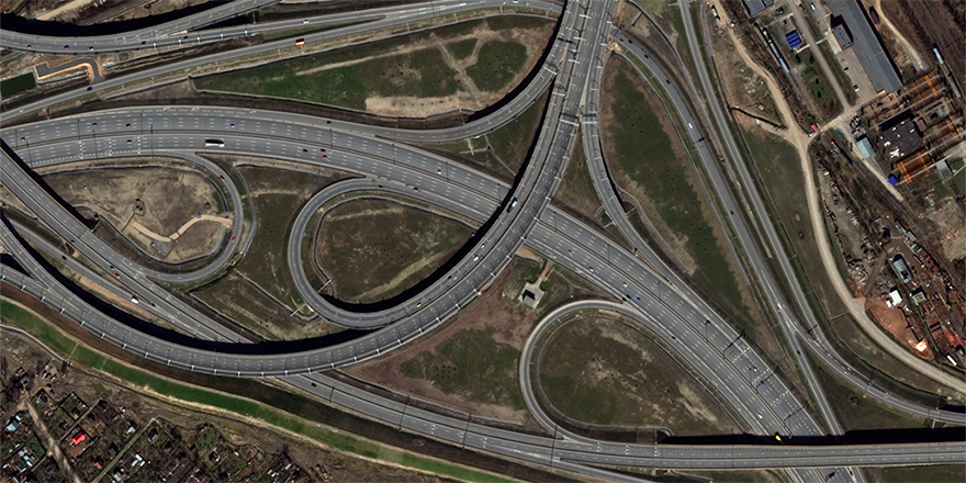 Road interchange in Saint Petersburg. WorldView-2 image, 50 cm